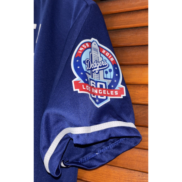 Los Angeles Dodgers Dave Roberts #30 Blue Jersey 2018 SGA Adult Size Medium - Picture 4 of 6